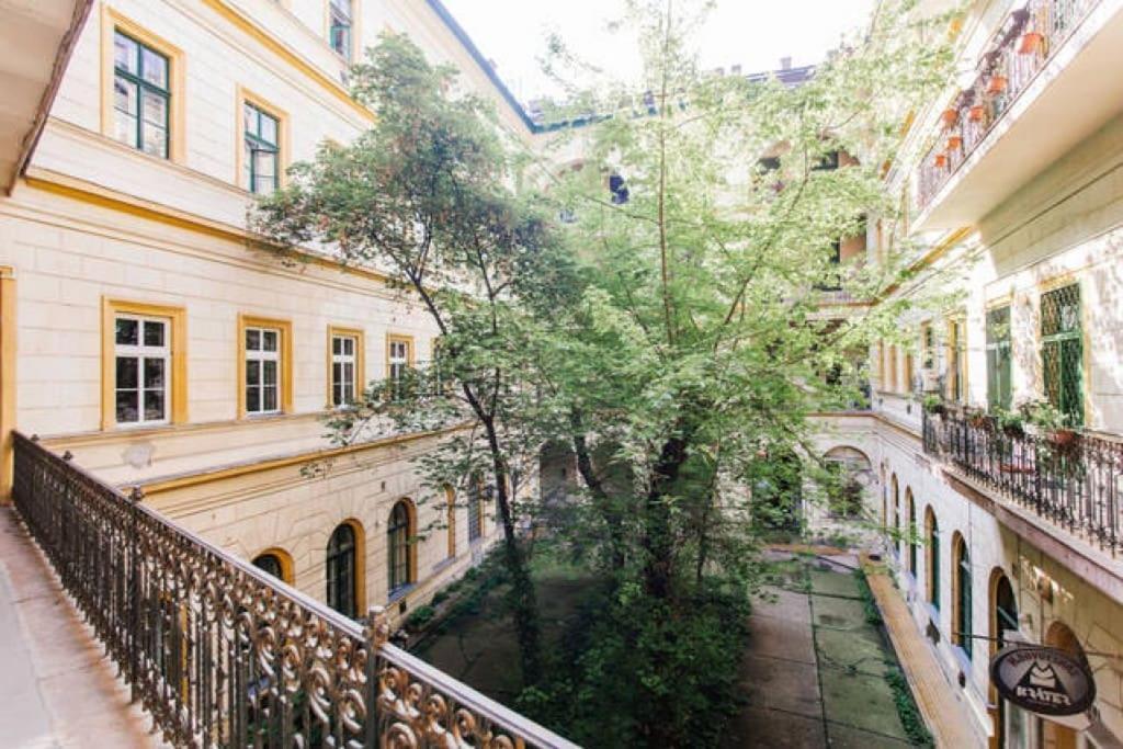 Quiet Home At Synagogue Budapest Exterior photo